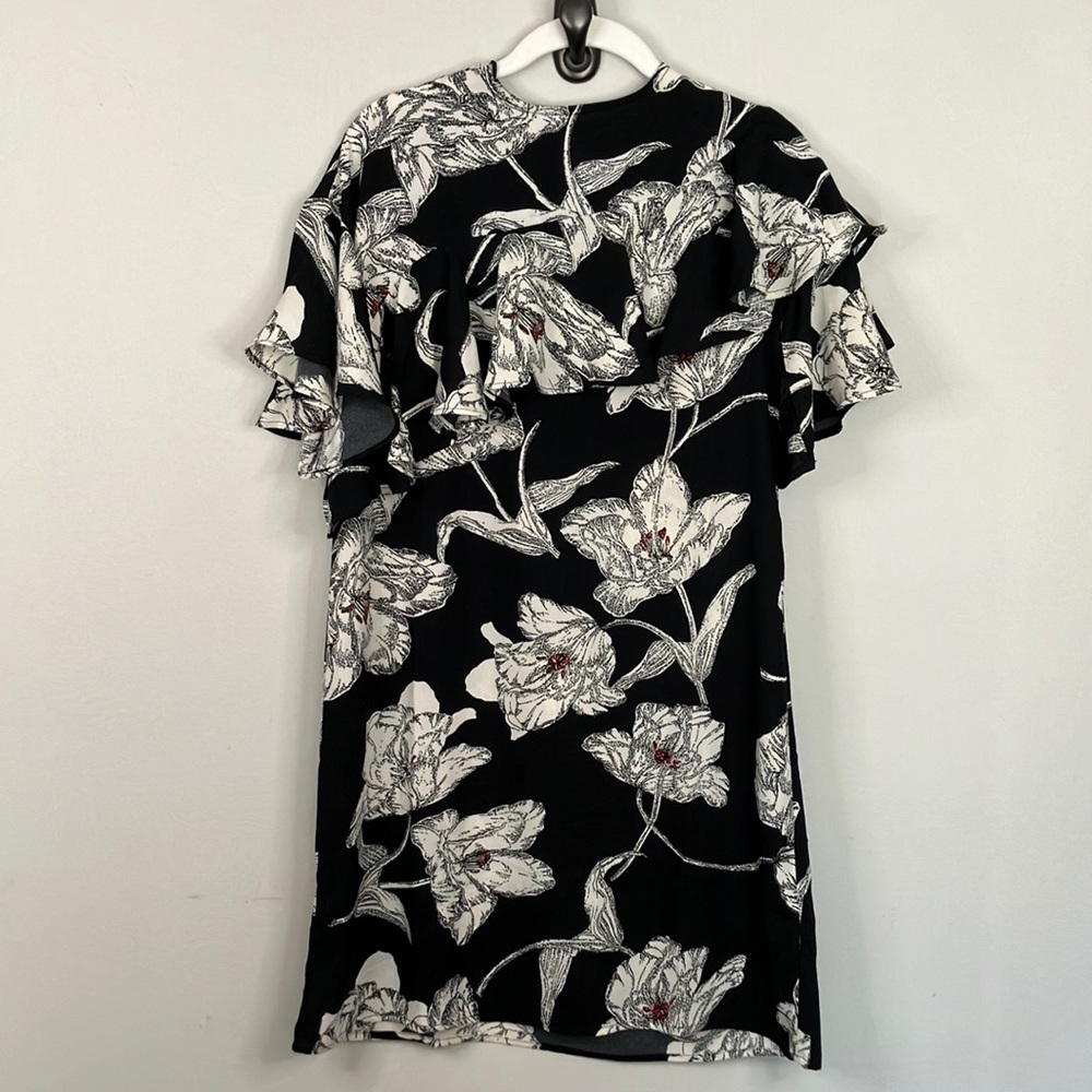B. Boutique black floral ruffle top dress